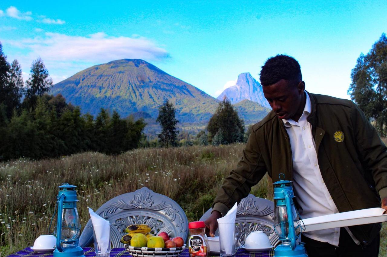 Under Volcanoes View Guest House Nyarugina Екстериор снимка